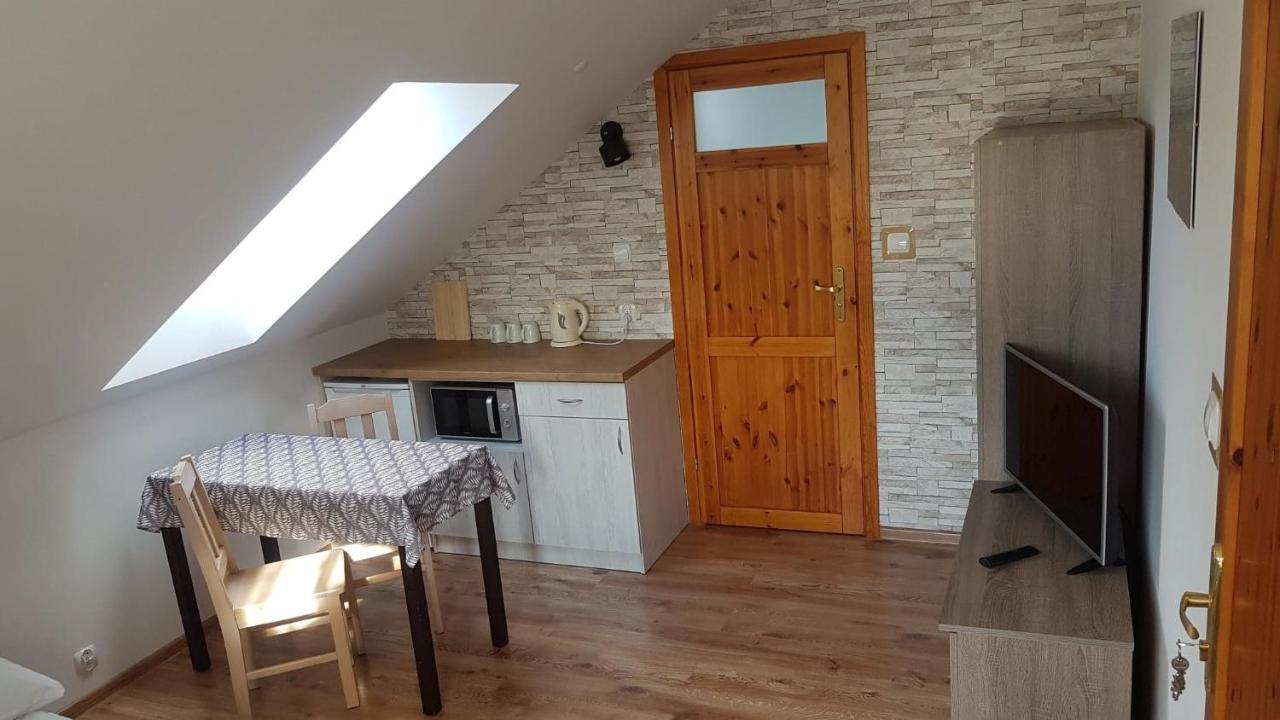 Pokoje Goscinne Kolc Jastarnia Extérieur photo